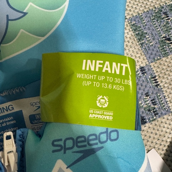 2 New infant Speedo life jackets up to 30lbs - Picture 3 of 5